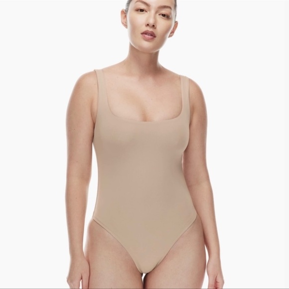 Babaton Tops - 🌸 Aritzia Babaton Contour Thong Bodysuit Small